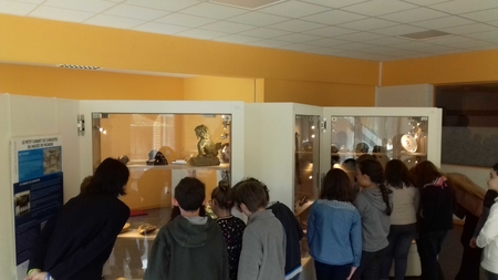 ROUDAUT CAMILLE LIRE MUSEE HLM IMG1 compressed