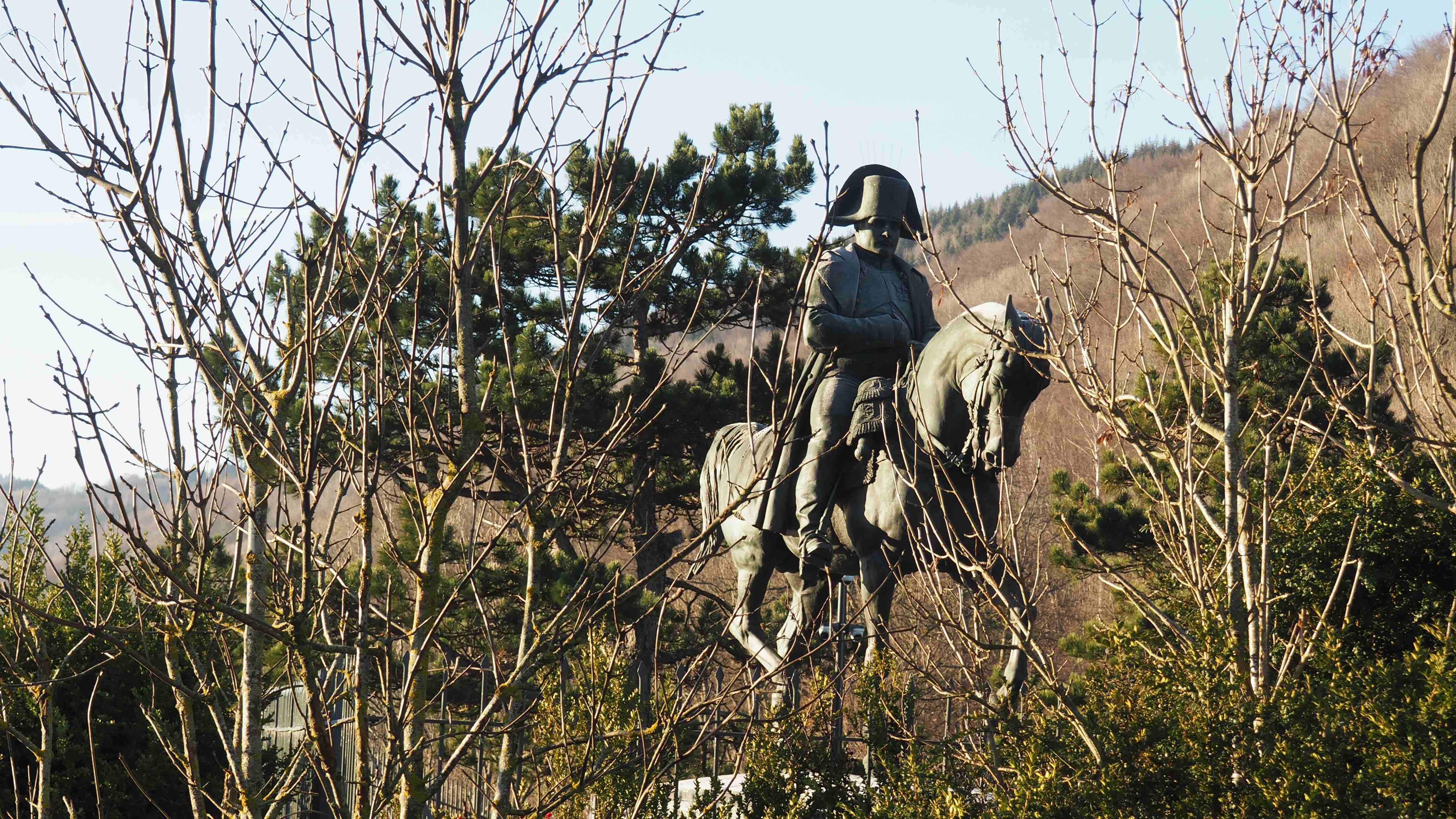 PARIS.C Une statue à la gloire impériale IMG6