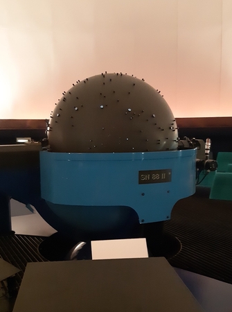 TIFFANY CORRIERI IMG 3 PLANETARIUM OUTILS CULTURE SCIENTIFIQUE min