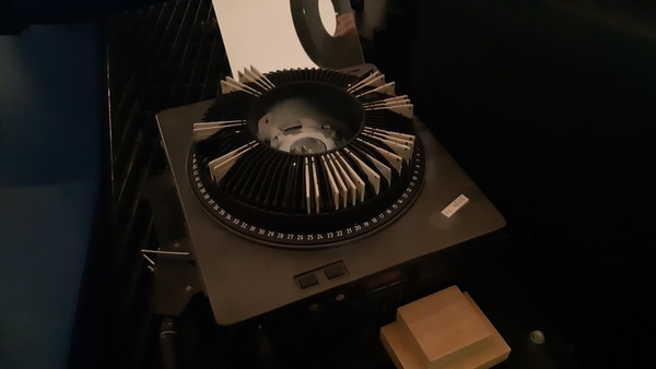 TIFFANY CORRIERI IMG 5 PLANETARIUM OUTILS CULTURE SCIENTIFIQUE min